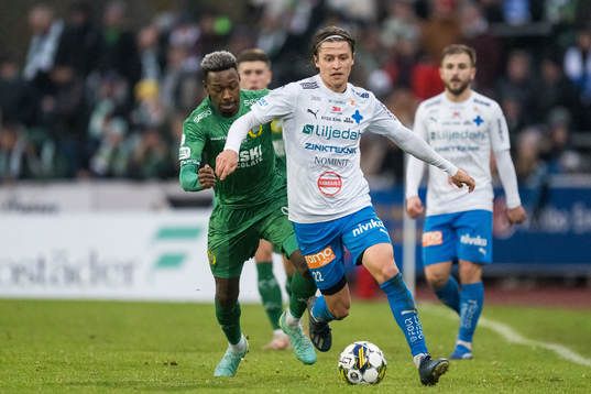 Hammarbys Shaquille Pinas och Värnamos Simon Thern