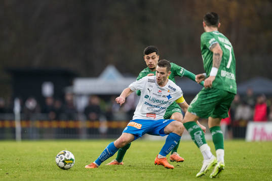 Hammarbys Alper Demirol och Värnamos Oscar Johansson