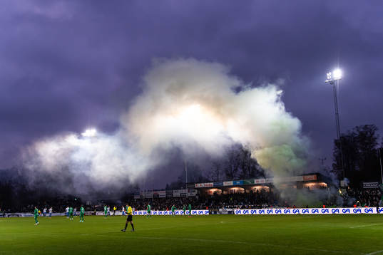 Rök från pyroteknik över Finnvedsvallen