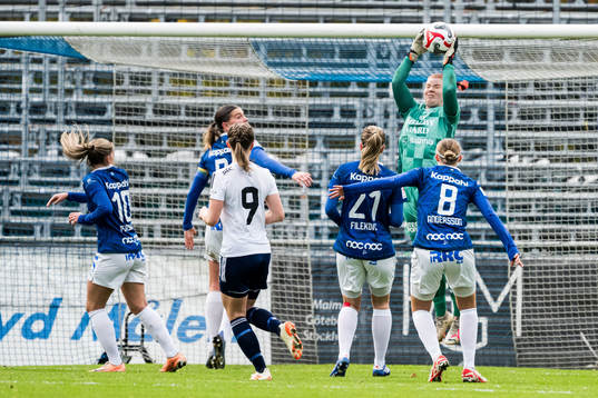 Trelleborgs målvakt Emma Svensson