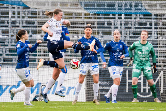 Sundsvalls Sofia Vesterlund och Trelleborgs Linnea Prambrant