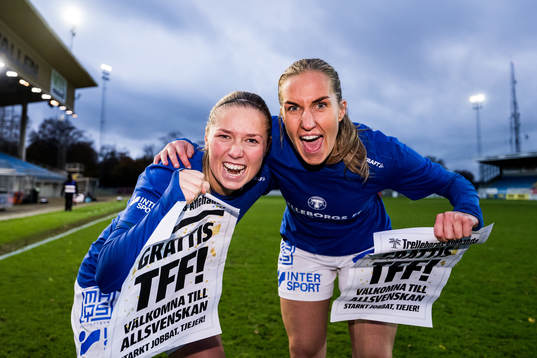Trelleborgs Elina Lenir och Hanna Persson jublar