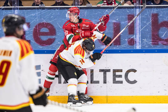 Mora IKs Ludvig Levinsson och Brynäs IFs Chad Billins