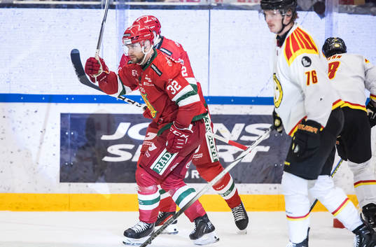 Mora IKs Markus Modigs jublar