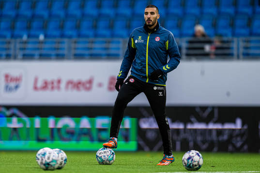 Keivan Ghaedamini of KFUM warms up