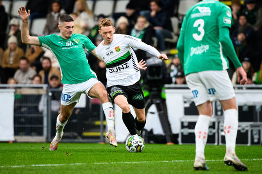 Jönköpings Södras Marko Nikolic och GAISs Julius Lindberg