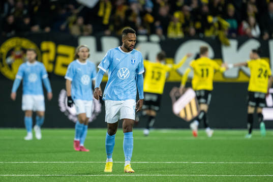 Malmö FFs Isaac Kiese Thelin deppar