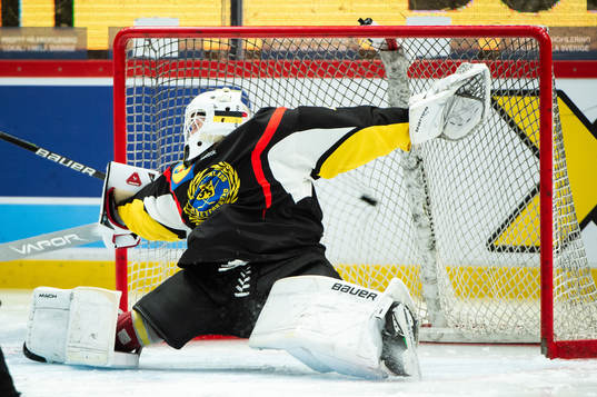 Södermanlands målvakt Hampus Flodqvist släpper in 2-3 av