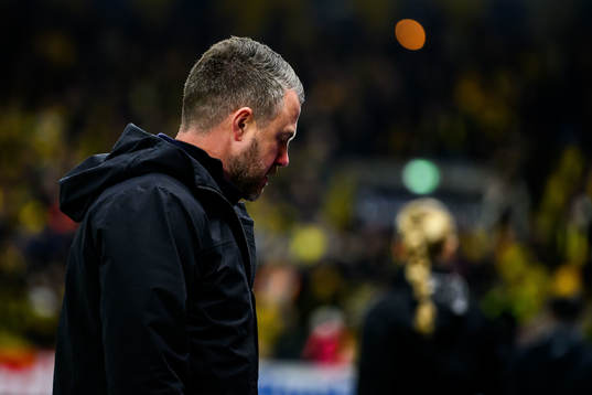 Elfsborgs manager Jimmy Thelin deppar