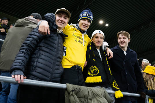 Elfsborgs supportrar på läktaren