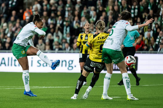 Hammarbys Madelen Janogy gör 2-0