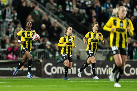 Häckens Aisha Masaka jublar