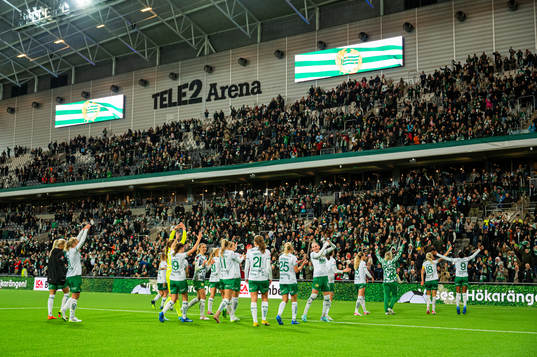 Hammarbys spelare jublar