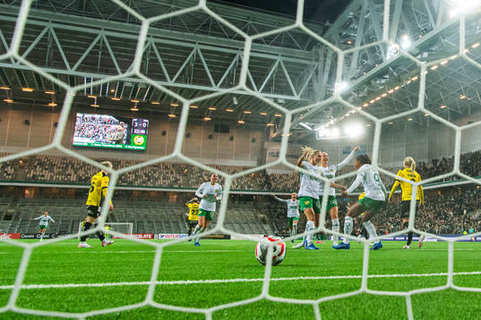 Hammarbys Jonna Andersson jublar