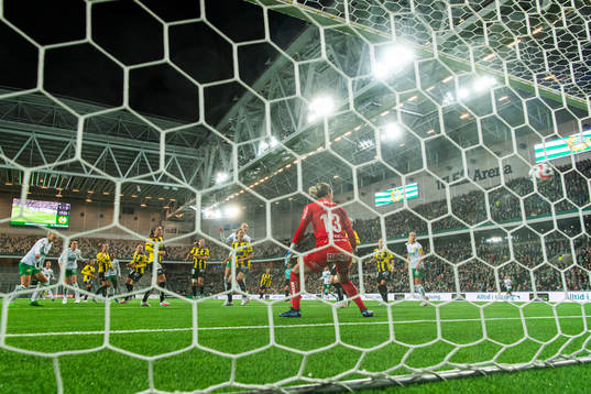 Hammarbys Madelen Janogy gör 2-0