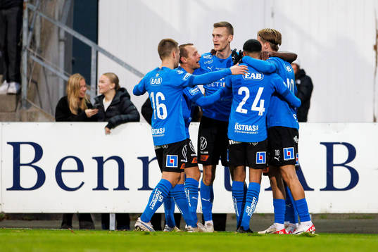Halmstads spelare jublar