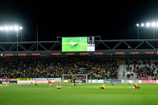 Degerfors och Elfsborgs spelare deppar