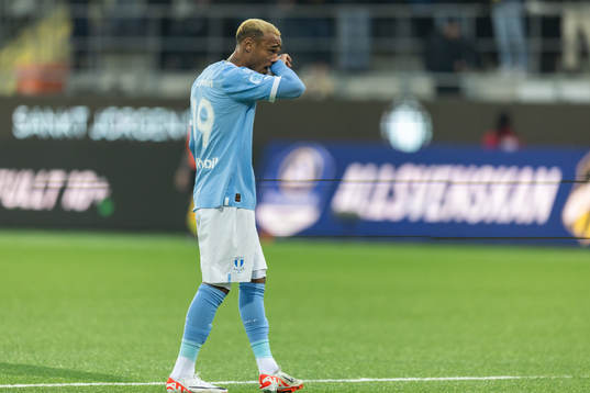 Malmö FFs Derek Cornelius deppar