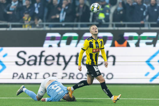 Malmö FFs Søren Rieks och Häckens Tomas Olai Totland