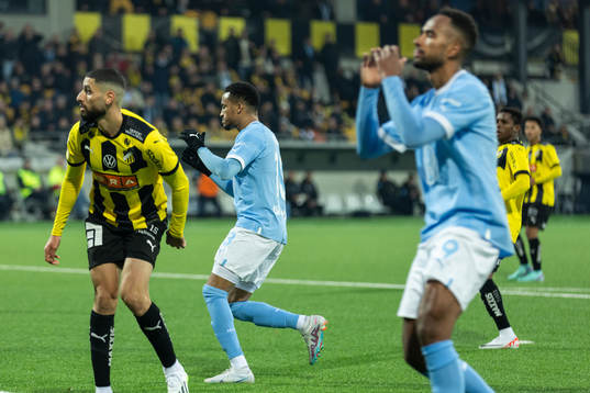 uMalmö FFs Martin Olsson deppar nder fotbollsmatchen i