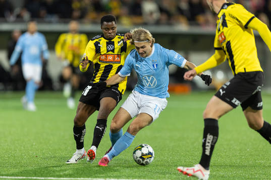 Häckens Abdulrazaq Ishaq och Malmö FFs Sebastian Nanasi
