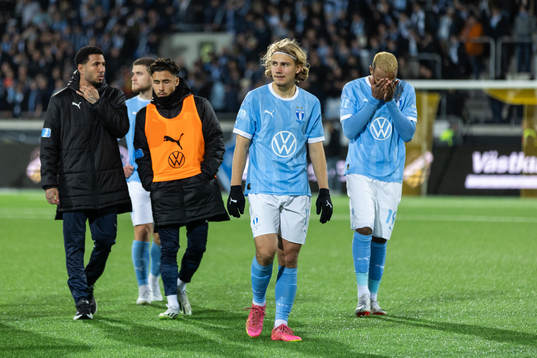 Malmö FFs Sebastian Nanasi deppar