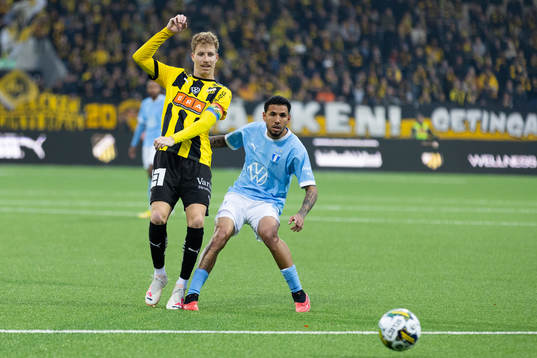 Häckens Samuel Gustafson och Malmö FFs Sergio Pena