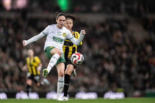 Hammarbys Simone Boye Sørensen och Häckens Felicia