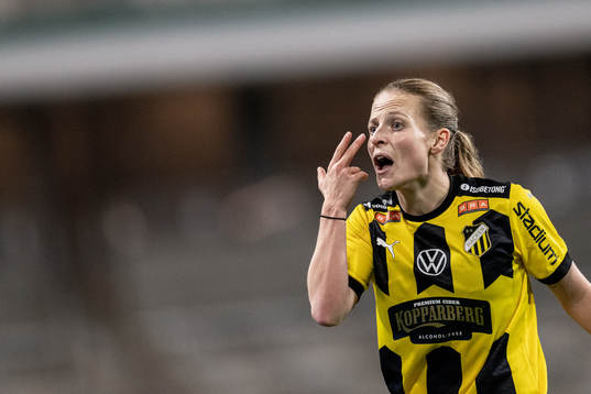Häckens Anna Anvegård reagerar