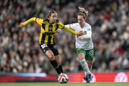 Häckens Rusul Rosa Kafaji och Hammarbys Julia Roddar