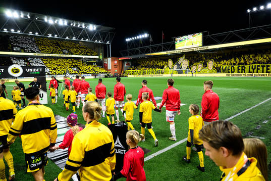 Häckens och Degerfors spelare
