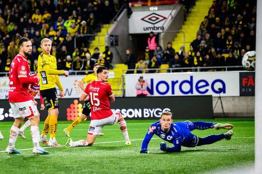 Degerfors Seid Korac och målvakt Sondre Lovseth Rossbach
