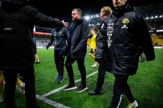 Elfsborgs manager Jimmy Thelin deppar