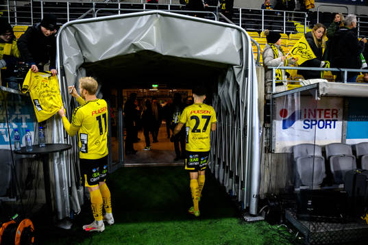 Elfsborgs Sveinn Guðjohnsen och Besfort Zeneli deppar