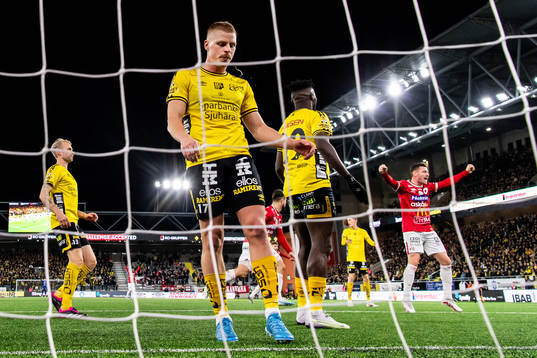 Elfsborgs Johan Larsson och Per Frick deppar