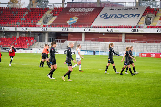 Spelare lämnar planen p g a brandlarm