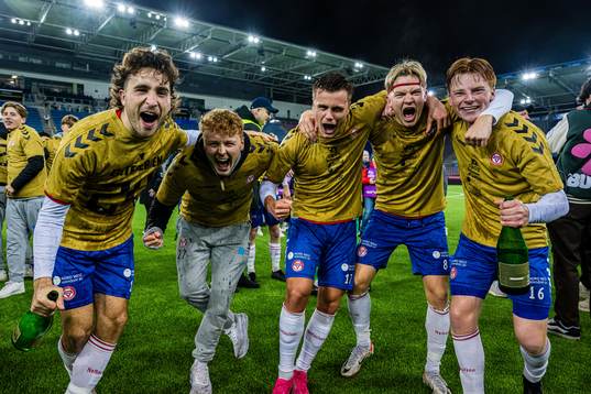 Håkon Helland Hoseth, Teodor Berg Haltvik, goalkeeper Emil