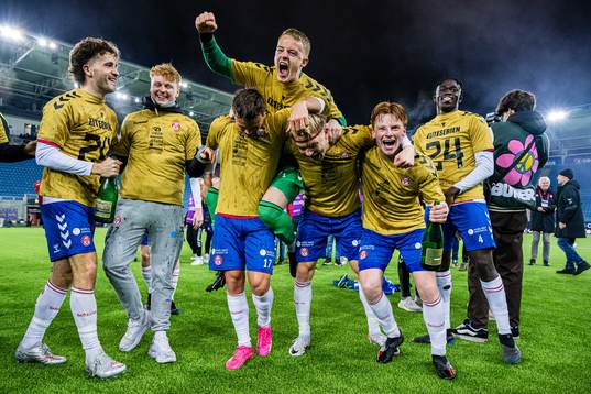 Håkon Helland Hoseth, Teodor Berg Haltvik, goalkeeper Emil
