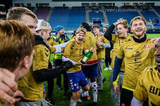 Players of KFUM celebrates