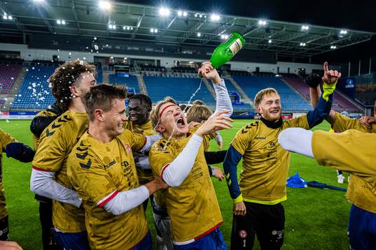 Players of KFUM celebrates promotion to the Eliteserien