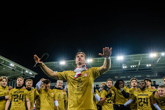 Remi-André Svindland of KFUM celebrates promotion to the