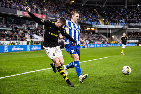 AIKs Mads Døhr Thychosen och IFK Göteborgs Adam Carlén