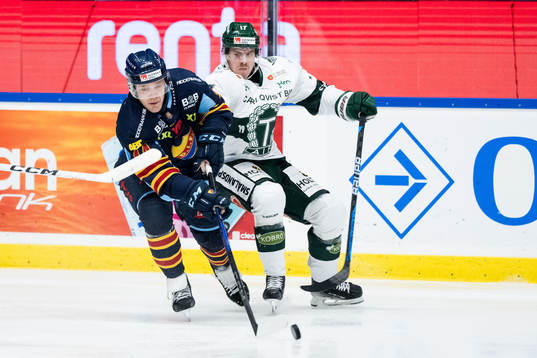 Djurgårdens Olle Liss och Tingsryds Emil Forslund