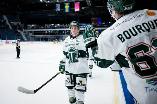 Tingsryds Adam Bäckstrand jublar
