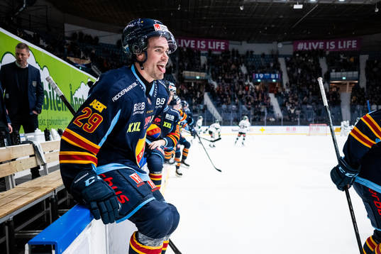 Djurgårdens Axel Andersson jublar