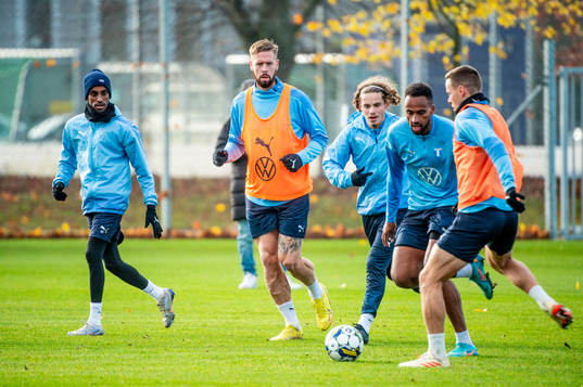Bläddra bland fler bilder av Fotboll, Allsvenskan, Malmö FF, Träning 