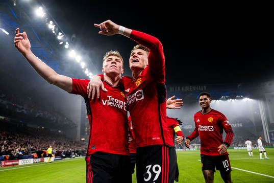 Rasmus Højlund and Scott McTominay of Manchester United