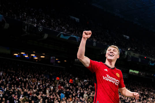 Rasmus Højlund of Manchester United celebrates