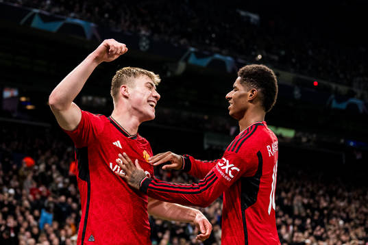 Rasmus Højlund and Marcus Rashford of Manchester United