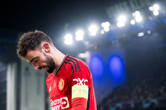 Bruno Fernandes of Manchester United looks dejected